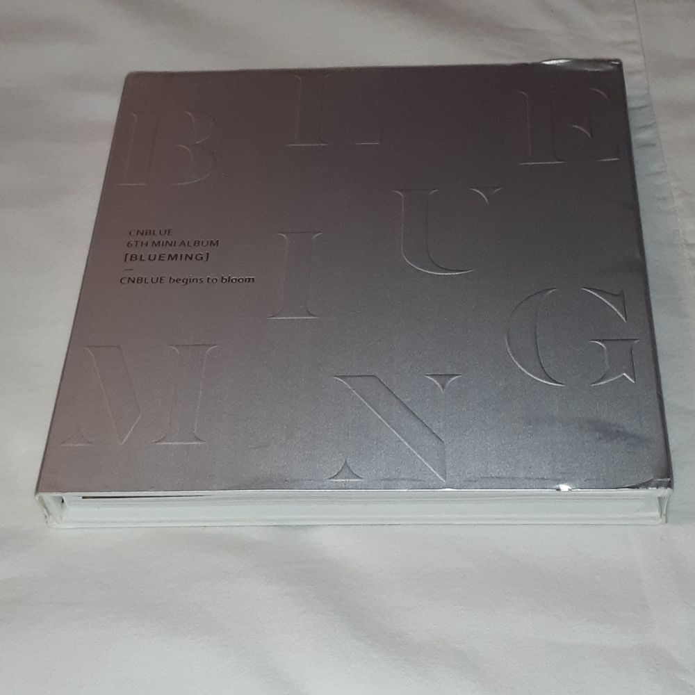 CNBLUE Blueming 6th Mini Album C.D Book Card K-Pop‎